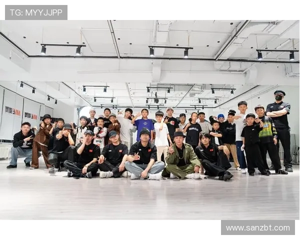 街舞文化的挑战与机遇:探讨北京街舞队的整体压制现象与未来发展 街舞文化的挑战与机遇:探讨北京街舞队的整体压制现象与未来发展