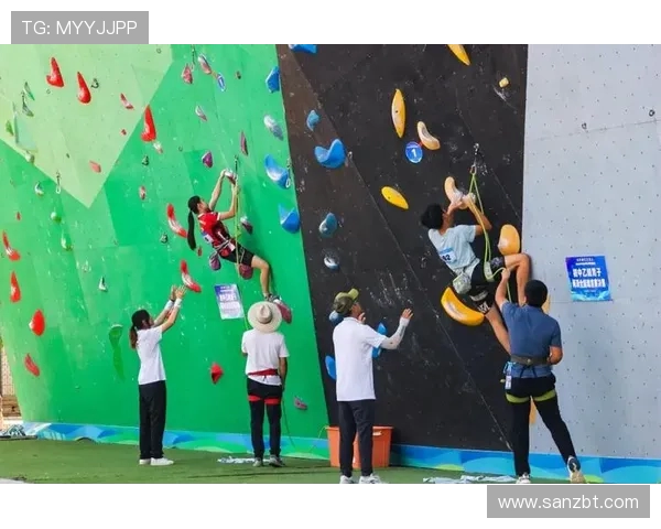 西安攀岩队与武汉攀岩队赛后分析与战术对比探讨 西安攀岩队与武汉攀岩队赛后分析与战术对比探讨