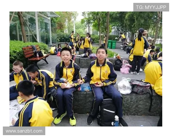 克罗斯在足球历史上的传奇之路与未来发展展望