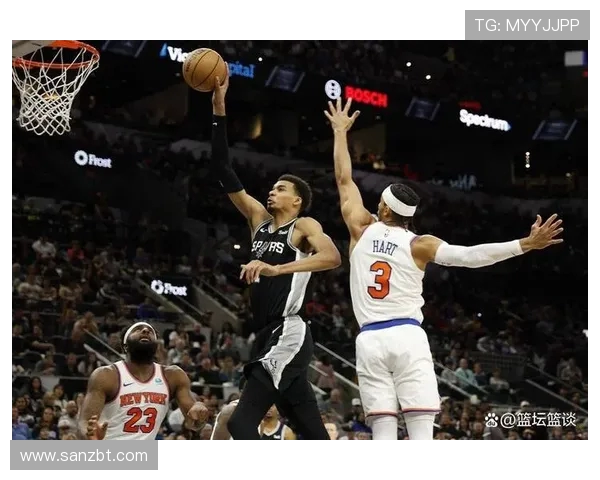 尼克斯与马刺激战正酣NBA赛场再现经典对决精彩瞬间回顾