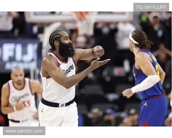 快船与活塞激战正酣现场直播全程回顾与精彩瞬间分析